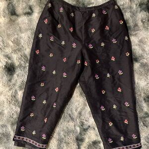 Talbots Cropped Embroidered Capri Pants floral embroidery Y2K fairy core